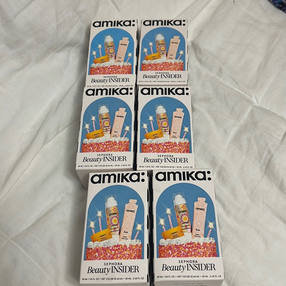 Amika Sephora beauty insider (boxes 6) travel size